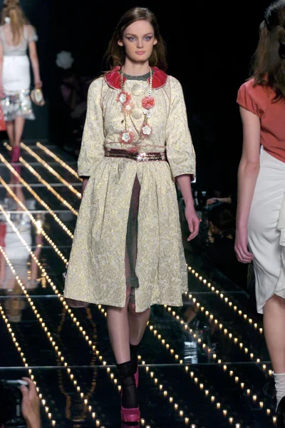 Look 14
